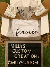 Load image into Gallery viewer, The Dara engagement box